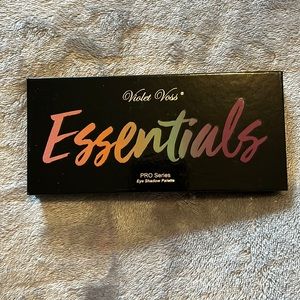 Violet Boss Essentials Palette
